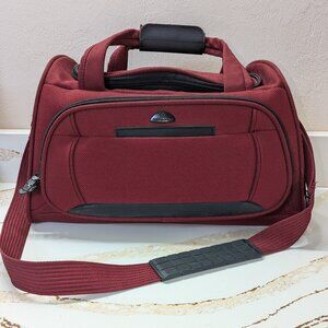 Samsonite travel/overnight luggage bag. Excellent condition!